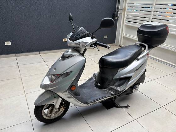 SUZUKI BURGMAN 125 AUTOMATIC SUZUKI BURGMAN 125 AUTOMATIC